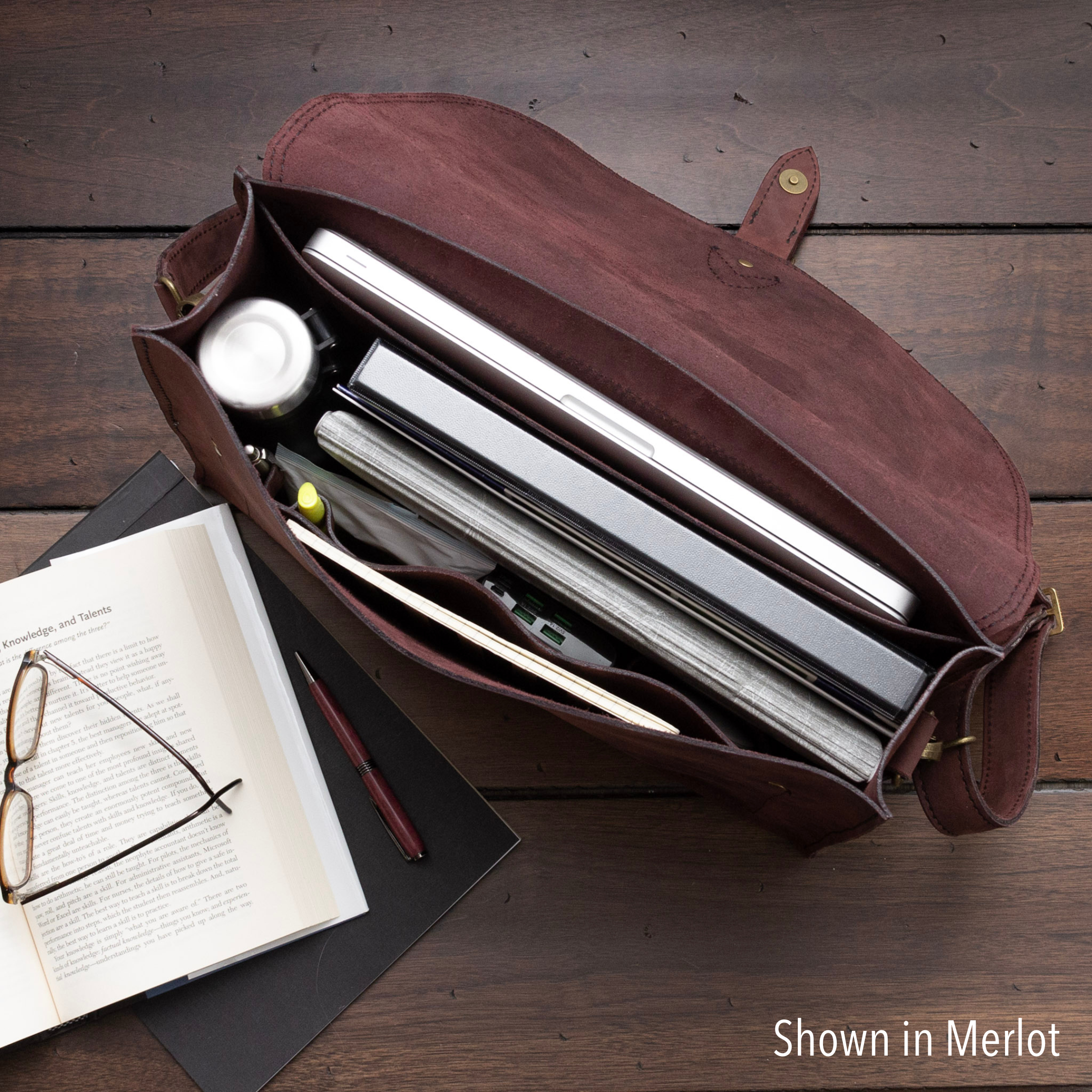 Ezra Laptop Bag: Black