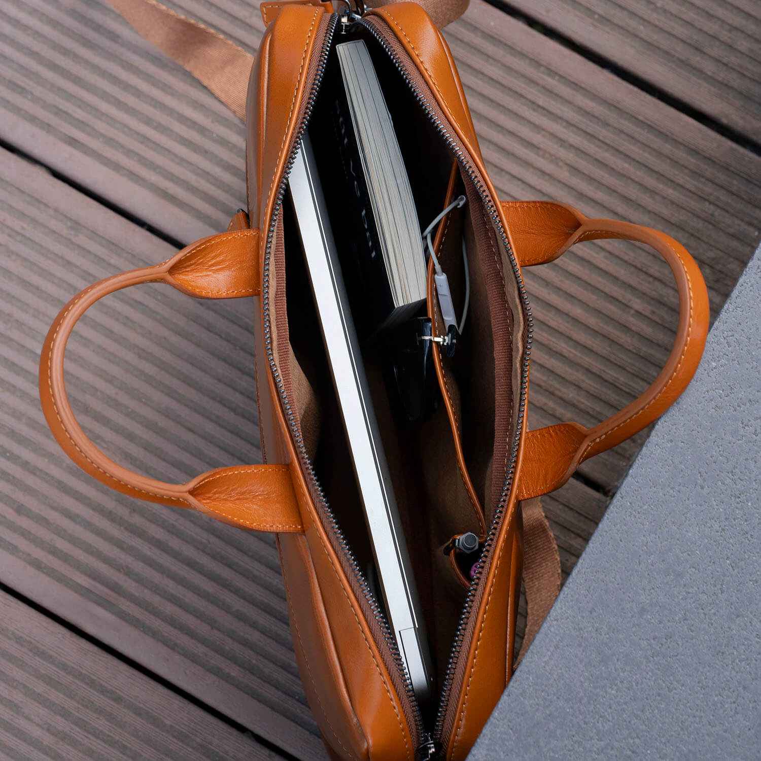 Classic Leather Laptop Bag - Camel Brown - Hollywood
