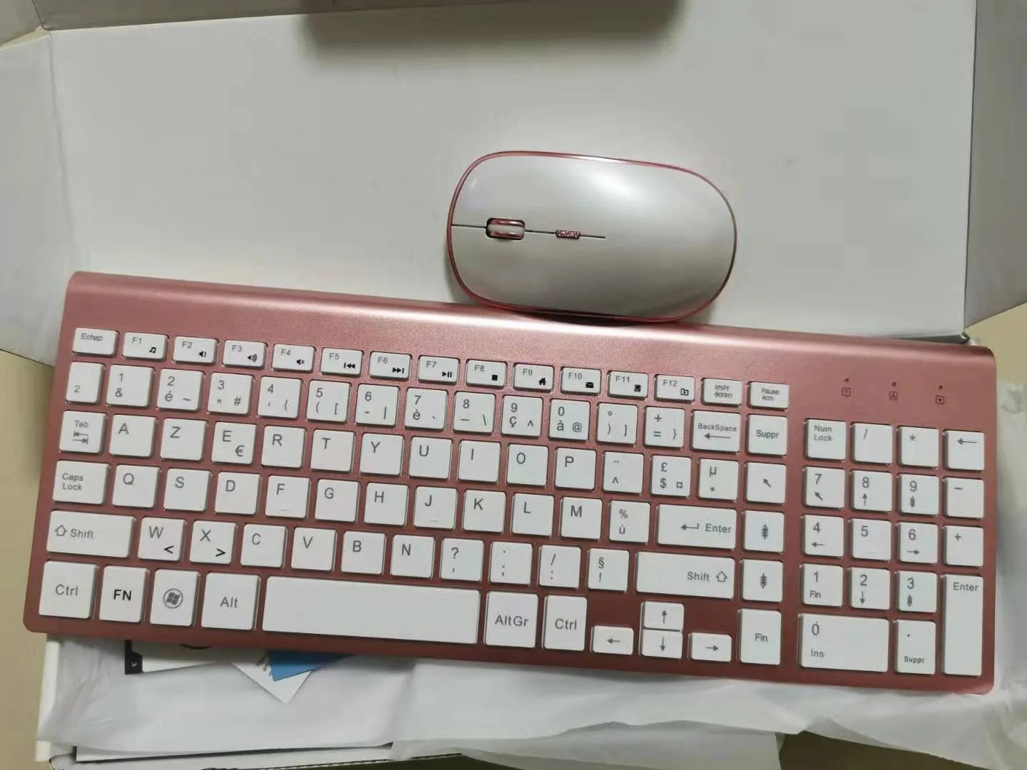Wireless Keyboard and Mouse，Ergonomic design Full-size Keyboard mouse 2400 DPI，Spain/us/uk/Russia layout/France Black and pink