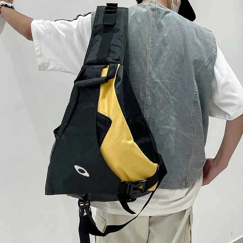 Large capacity chest bag, large capacity side back crossbody bag, multiple pockets, suitable for outdoor sports, travel and cycl