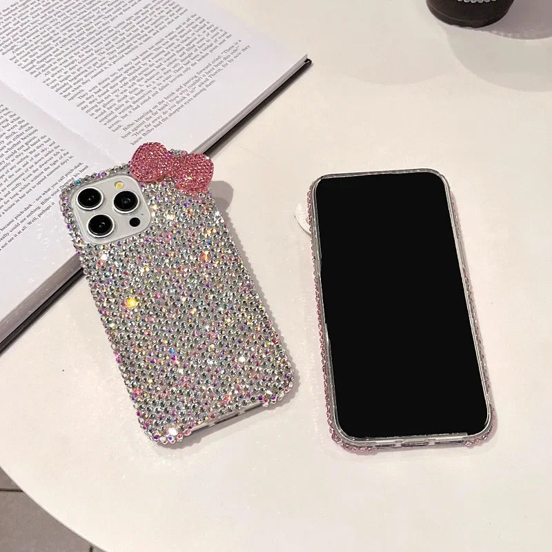 The girl-style rhinestone bow crystal protective case is suitable for all models of Apple phone cases. This is a luxurious diamond material iPhone 17 Pro Max protective case. The sizes available are 16, 15, 14, 13, and 12.