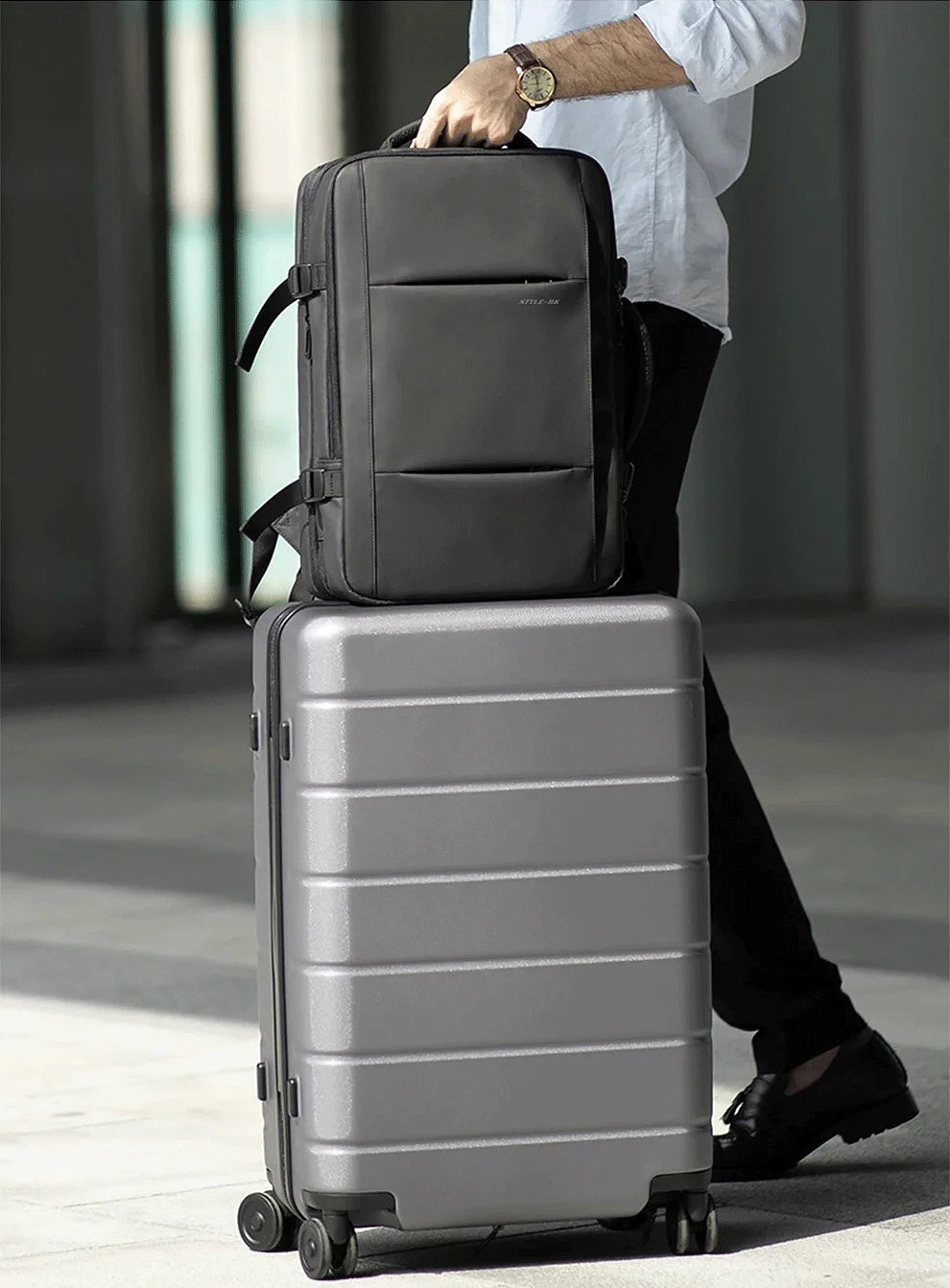 Heroic Knight Travel Laptop Backpack 15.6 Inch – Expandable Waterproof Business Backpack for Men, USB Charging Port, Large Capacity School & Work Bag