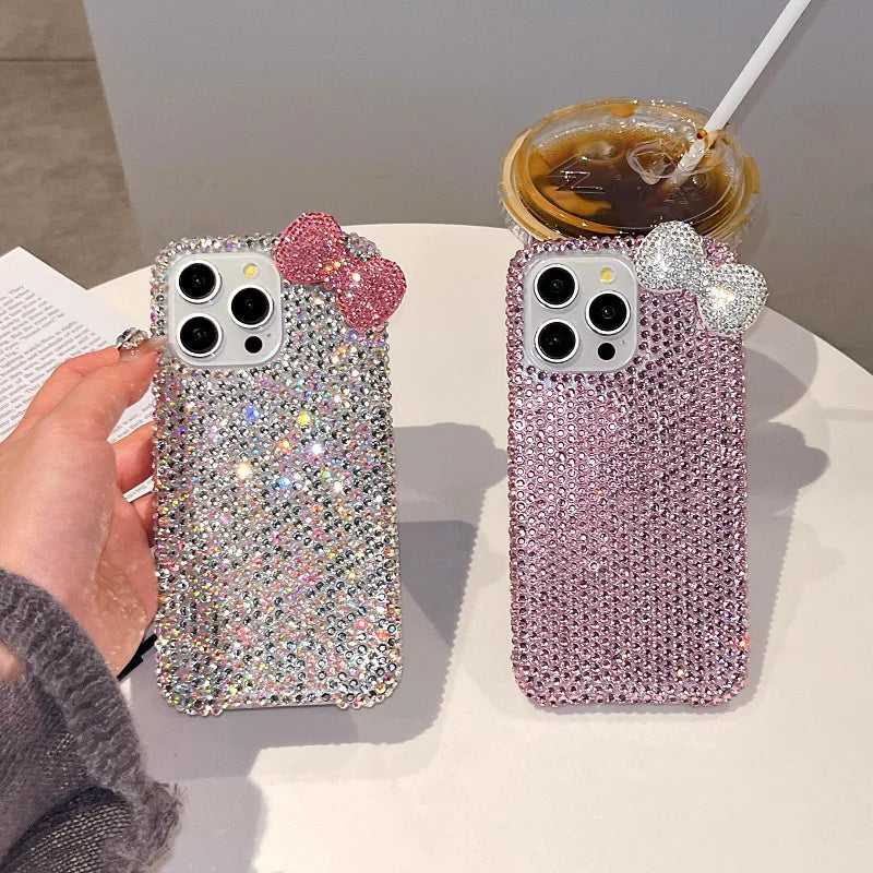 The girl-style rhinestone bow crystal protective case is suitable for all models of Apple phone cases. This is a luxurious diamond material iPhone 17 Pro Max protective case. The sizes available are 16, 15, 14, 13, and 12.