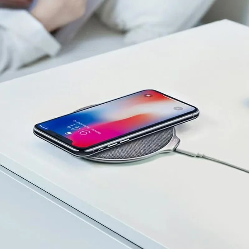 Desktop wireless charger, universal Apple wireless charging function, mobile wireless charging