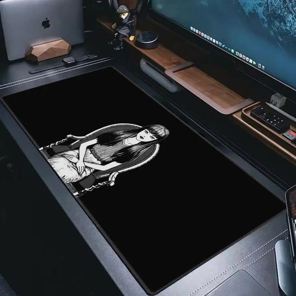 Black and white Mouse Pad Cute HD branco Desk Pad Extended Gaming Keyboard Mats Large XXL Gamer Collage Horror Anime Mousepad