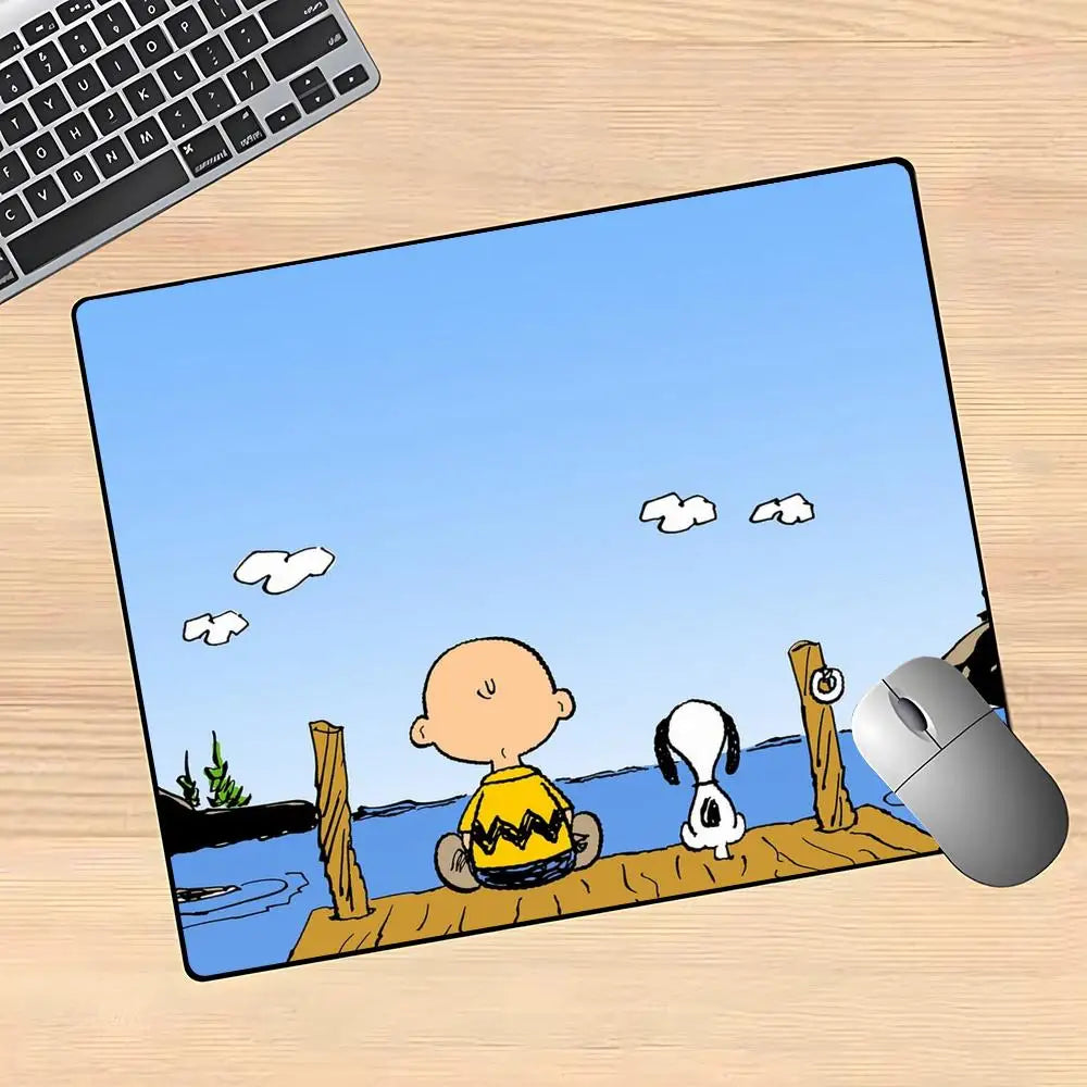 Cartoon Cute Snoopys Dog Mouse Pad Gaming Mouse Pad XS Small Mousepad For PC Gamer Desktop Decoration Office Mouse Mat Deskmat R