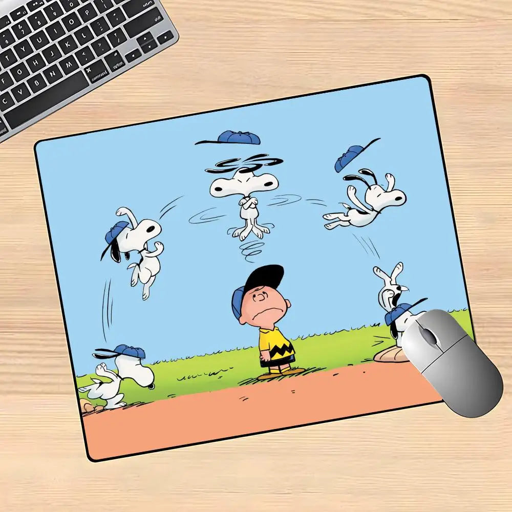 Cartoon Cute Snoopys Dog Mouse Pad Gaming Mouse Pad XS Small Mousepad For PC Gamer Desktop Decoration Office Mouse Mat Deskmat R