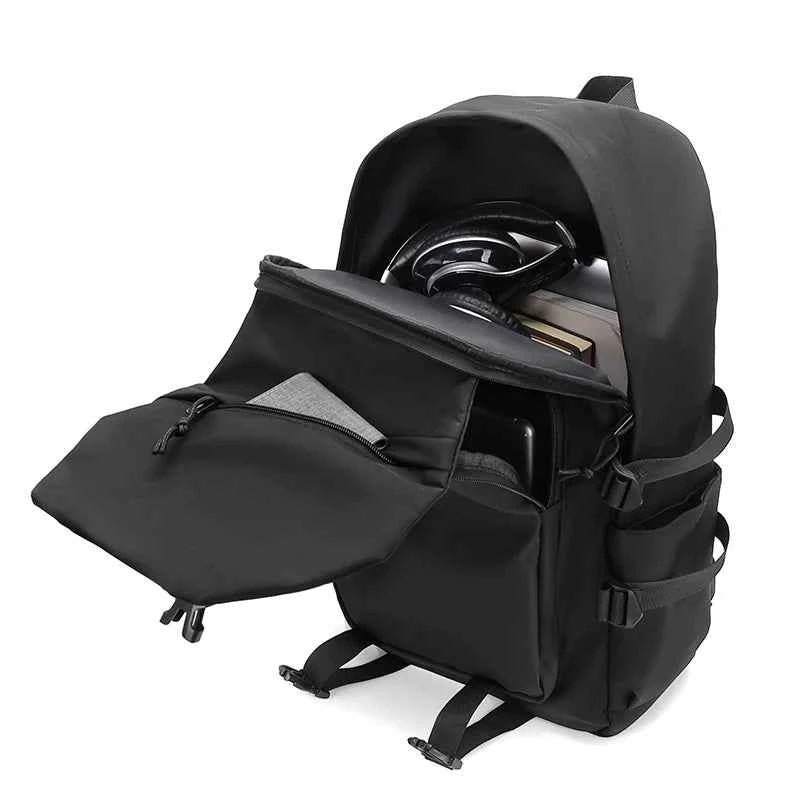 Simple solid color backpack,  travel backpack, plenty of storage space, very suitable for commuting, school, work and going out.