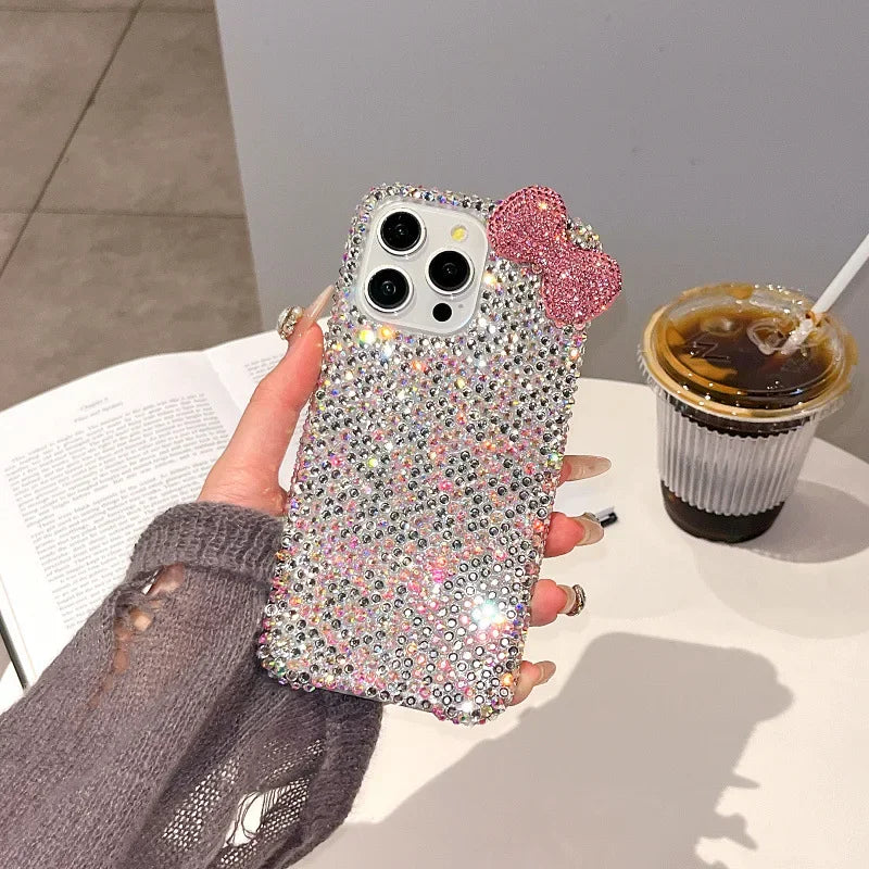 The girl-style rhinestone bow crystal protective case is suitable for all models of Apple phone cases. This is a luxurious diamond material iPhone 17 Pro Max protective case. The sizes available are 16, 15, 14, 13, and 12.