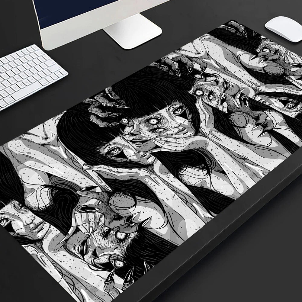 Black and white Mouse Pad Cute HD branco Desk Pad Extended Gaming Keyboard Mats Large XXL Gamer Collage Horror Anime Mousepad