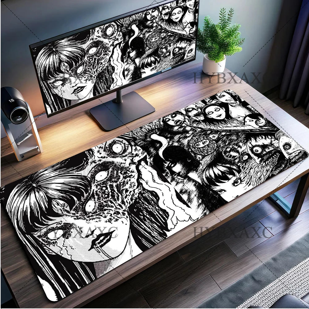 Black and white Mouse Pad Cute HD branco Desk Pad Extended Gaming Keyboard Mats Large XXL Gamer Collage Horror Anime Mousepad