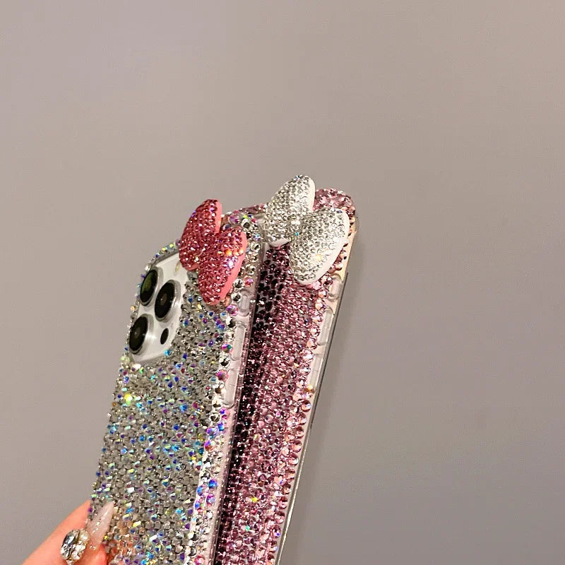 The girl-style rhinestone bow crystal protective case is suitable for all models of Apple phone cases. This is a luxurious diamond material iPhone 17 Pro Max protective case. The sizes available are 16, 15, 14, 13, and 12.