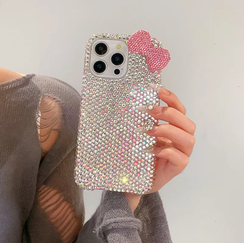 The girl-style rhinestone bow crystal protective case is suitable for all models of Apple phone cases. This is a luxurious diamond material iPhone 17 Pro Max protective case. The sizes available are 16, 15, 14, 13, and 12.