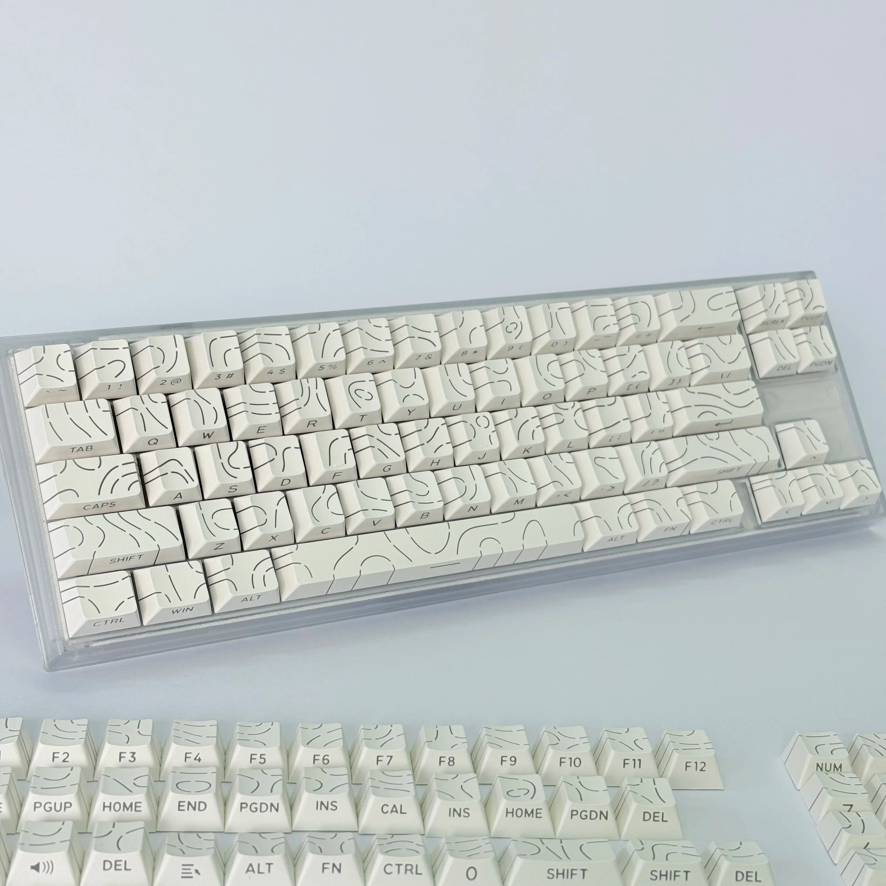 Lines Sided Shine Through Keycaps Cherry Profile Black White 97/133 Keys Customer keycaps for Mechanical Keyboard 60% 65% 75%