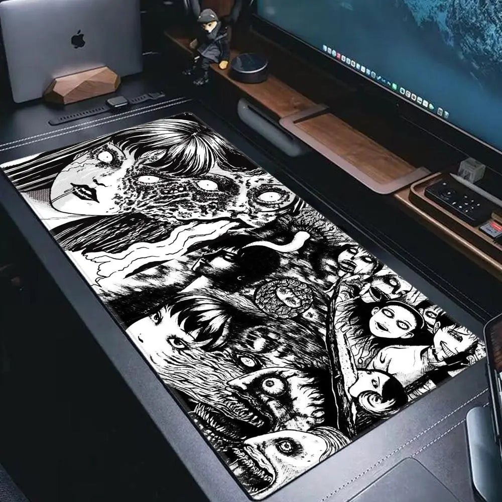 Black and white Mouse Pad Cute HD branco Desk Pad Extended Gaming Keyboard Mats Large XXL Gamer Collage Horror Anime Mousepad