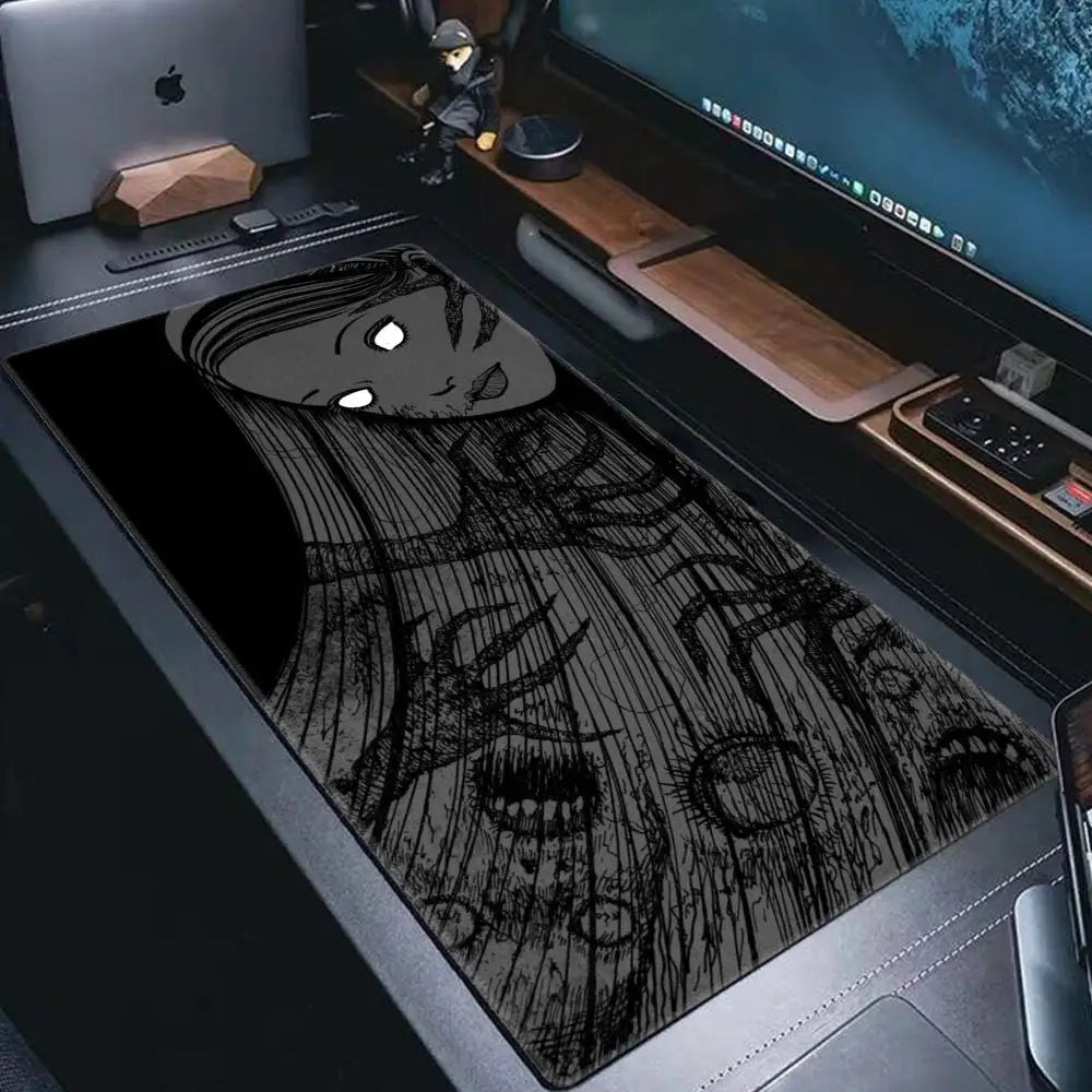 Black and white Mouse Pad Cute HD branco Desk Pad Extended Gaming Keyboard Mats Large XXL Gamer Collage Horror Anime Mousepad