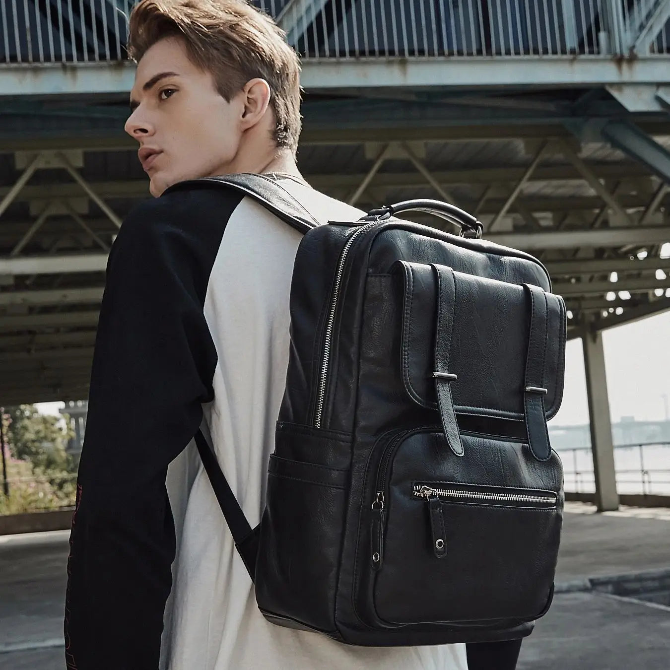 MOYYI Leather Laptop Backpack for Men Waterproof Travel Backpack Vintage Business Bag for Commuter Casual Leather Daypack
