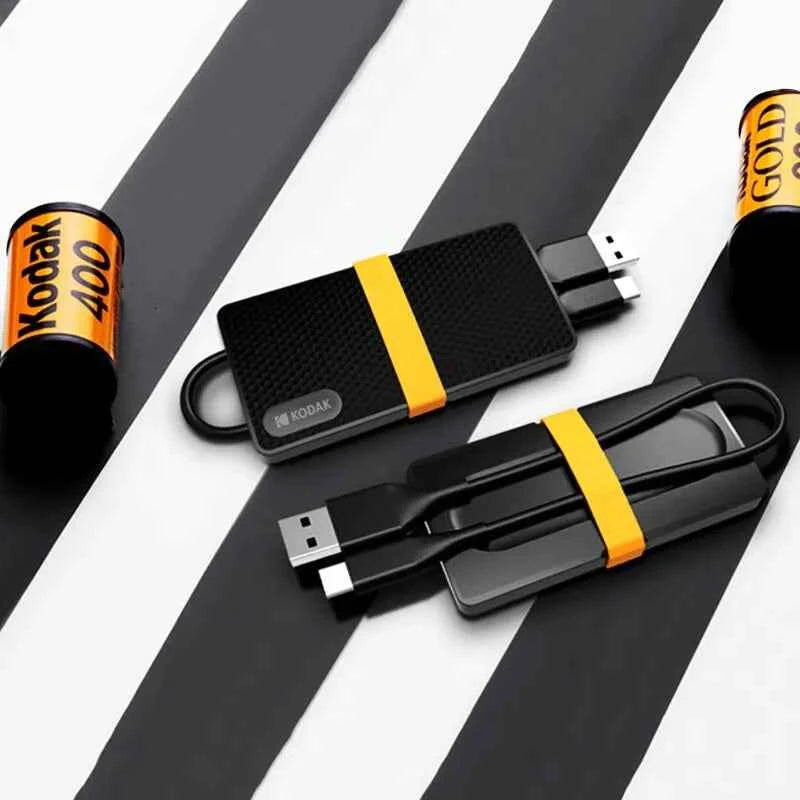Kodak X200 Portable External SSD (USB 3.1 Type-C, 450MB/s, 1.8