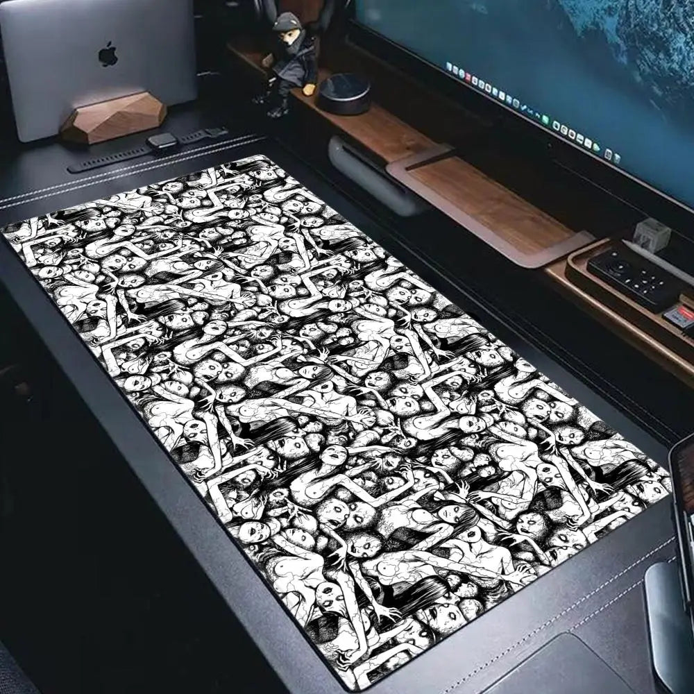 Black and white Mouse Pad Cute HD branco Desk Pad Extended Gaming Keyboard Mats Large XXL Gamer Collage Horror Anime Mousepad