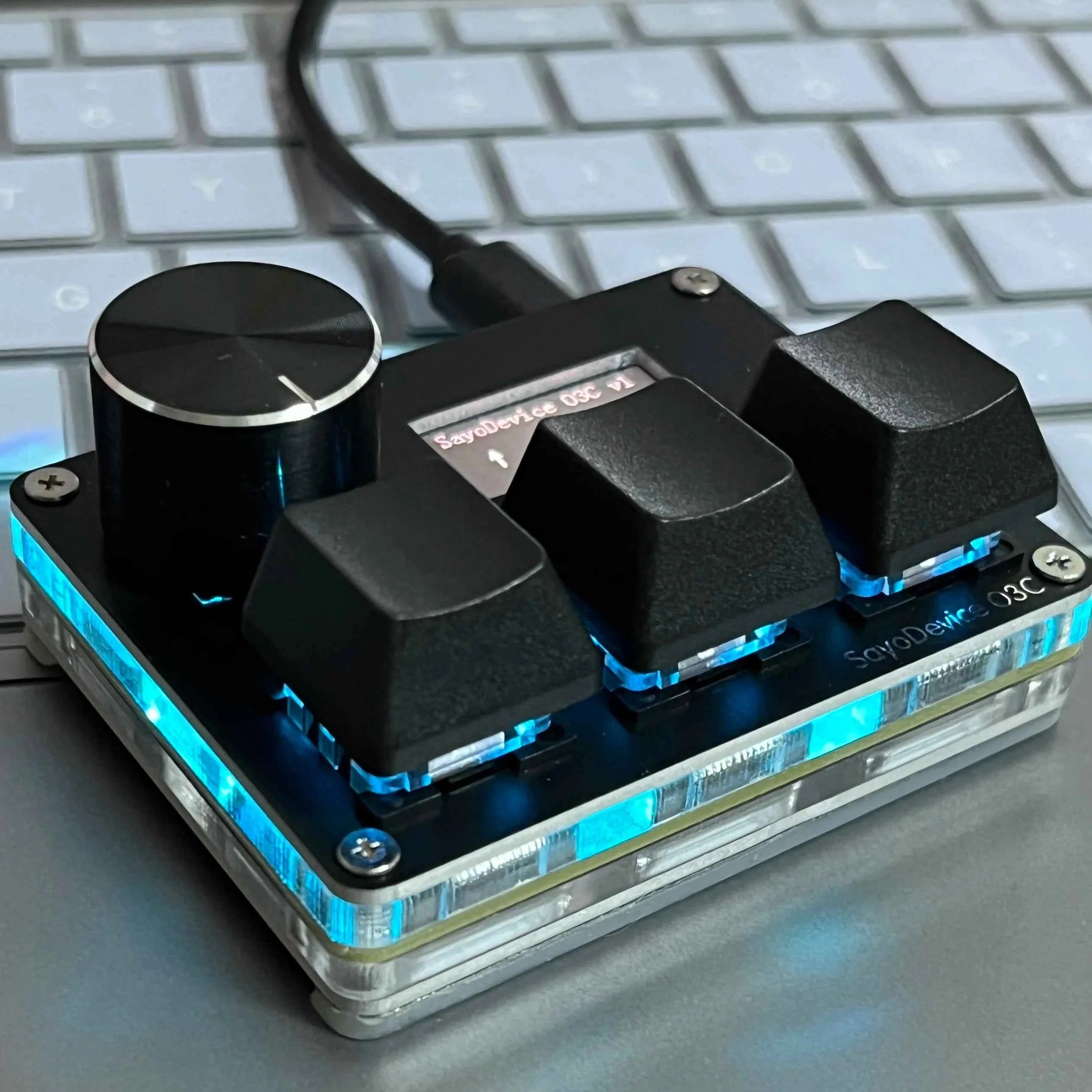 BTXETUEL Magnetic Switch Mini Mechanical Keyboard (USB-C, RGB, 0.96