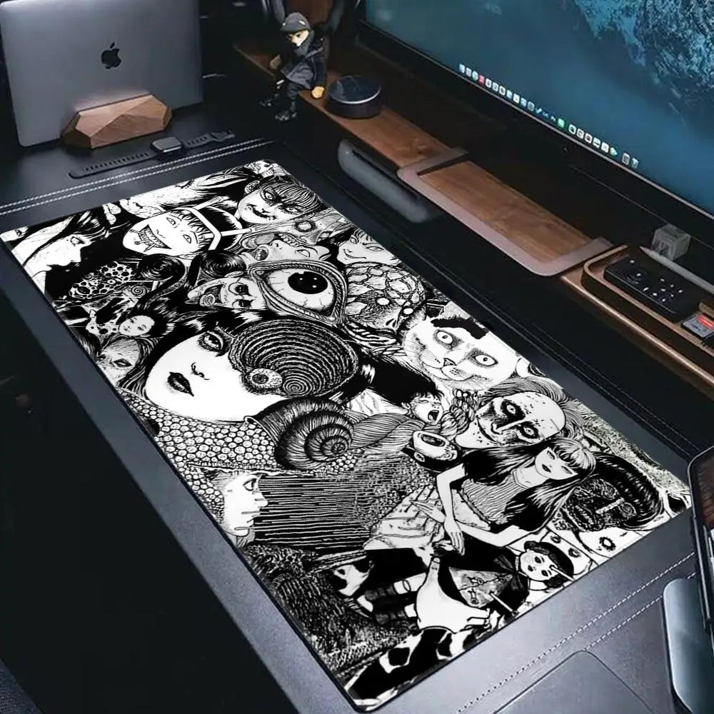 Black and white Mouse Pad Cute HD branco Desk Pad Extended Gaming Keyboard Mats Large XXL Gamer Collage Horror Anime Mousepad