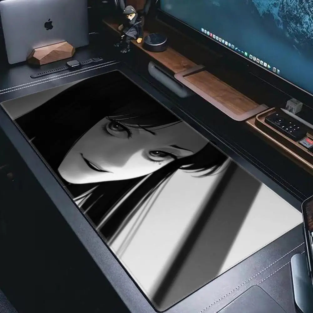 Black and white Mouse Pad Cute HD branco Desk Pad Extended Gaming Keyboard Mats Large XXL Gamer Collage Horror Anime Mousepad