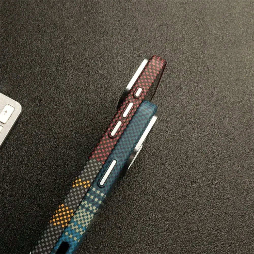 Suitable for iPhone 17 Pro Kevlar Pattern Phone Case, Carbon Fiber 16 Metal Lens, 17e Magnetic Protective Cover