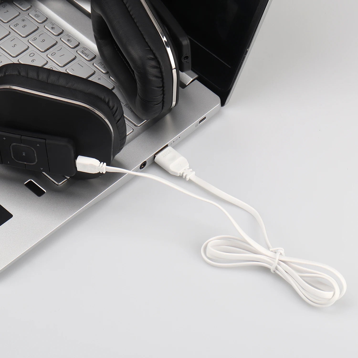 August EP650 Bluetooth Wireless Headphones with Mic/Multipoint/NFC Over Ear Bluetooth 4.2 Stereo Music aptX Headset for TV,Phone