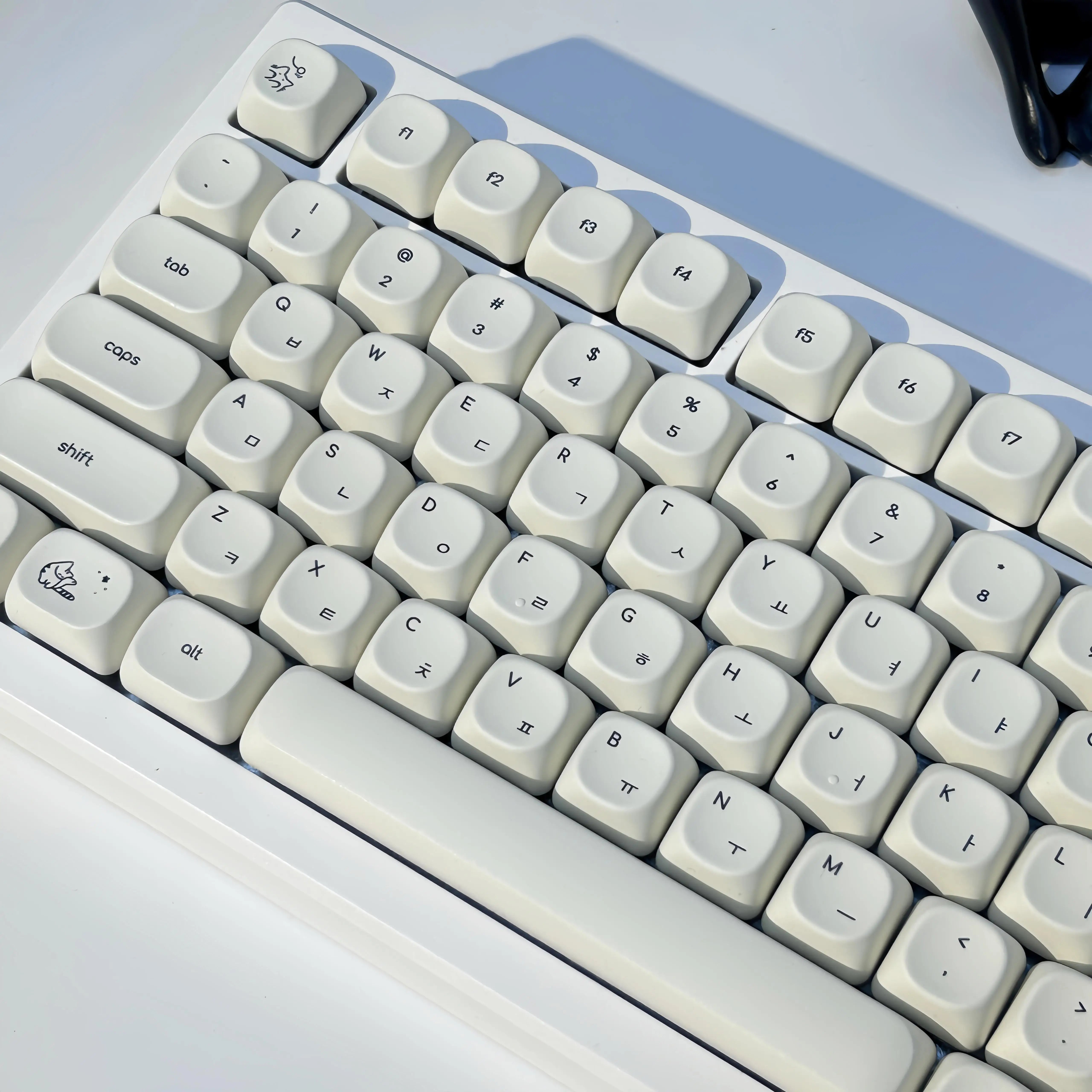 Simple Milky White Cute Cat Theme Keycap 124Keys PBT Sublimation MOA Profile Round Ball Caps Korean Mechanical Keyboard Keycaps