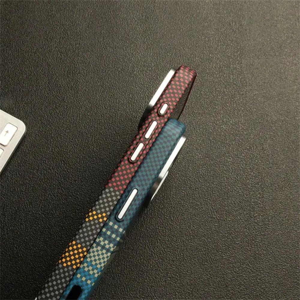 Suitable for iPhone 17 Pro Kevlar Pattern Phone Case, Carbon Fiber 16 Metal Lens, 17e Magnetic Protective Cover
